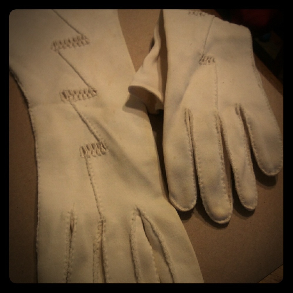 Opera gloves